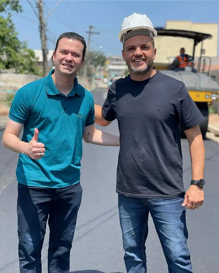 Como é bom desenvolver e executar projetos de obras e infraestrutura do Município, onde moro com minha família e tenho a oportunidade de fazer parte do progresso, das conquistas, do melhor para nossa Itaquá.